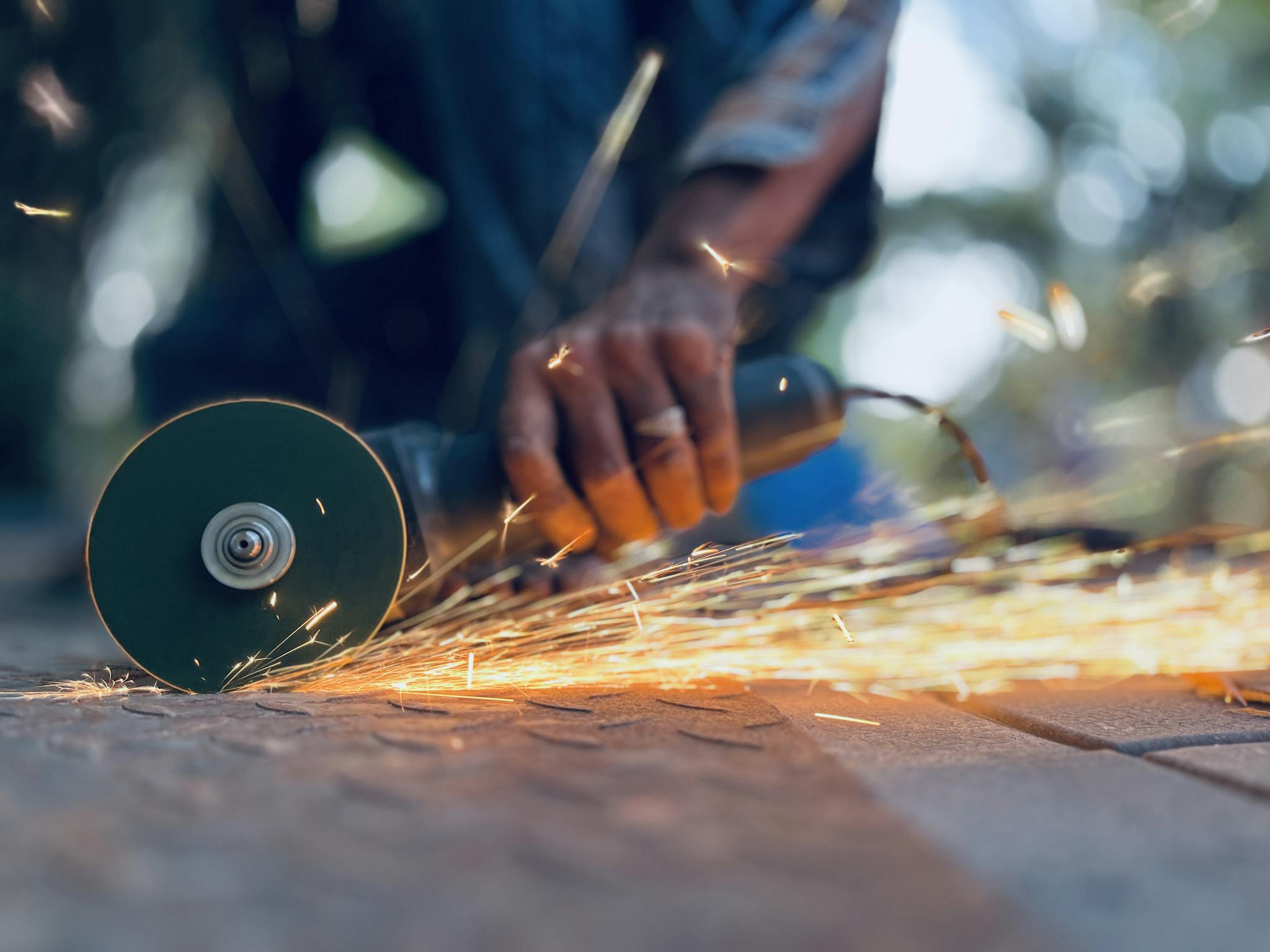 Cutting Sheet Metal with an Angle Grinder